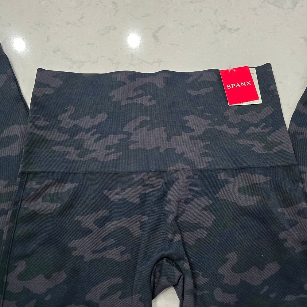 SPANX Look At Me Now Leggings 1X Black Camo High Rise Seamless Athleisure